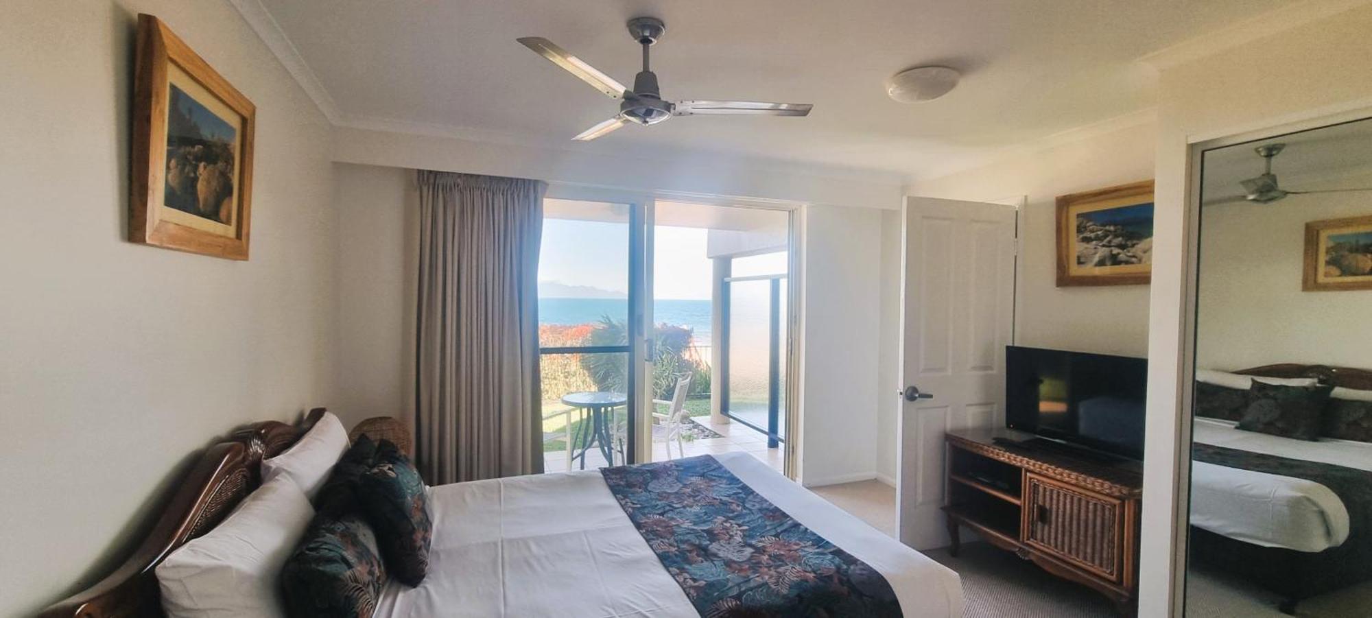 Rose Bay Resort Bowen Exterior foto