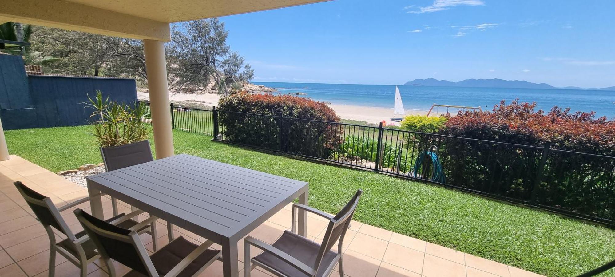 Rose Bay Resort Bowen Exterior foto