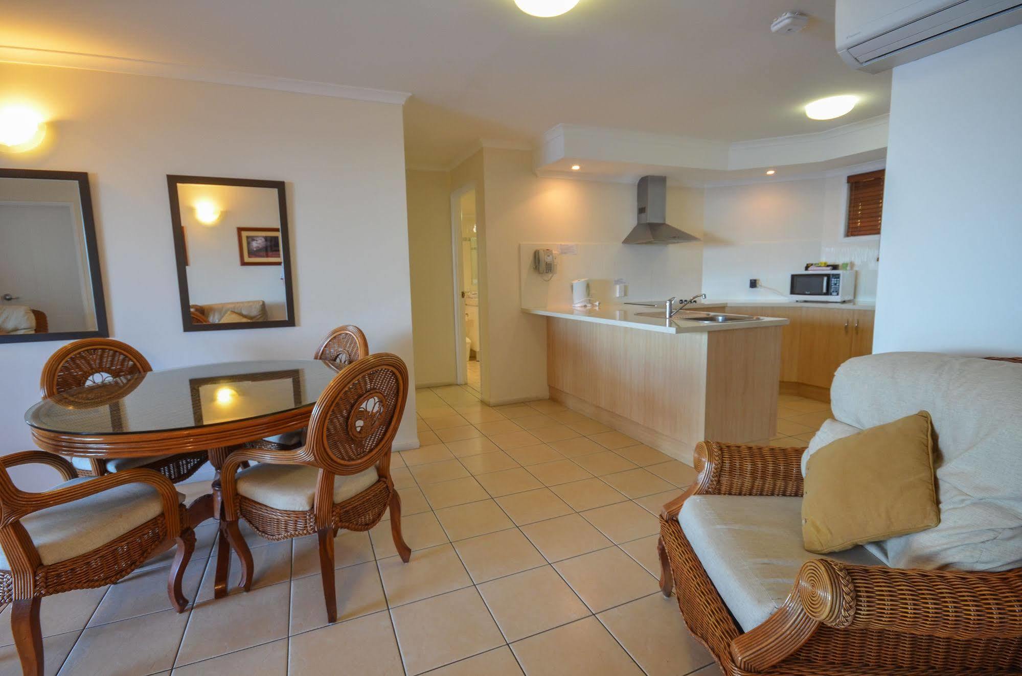 Rose Bay Resort Bowen Exterior foto