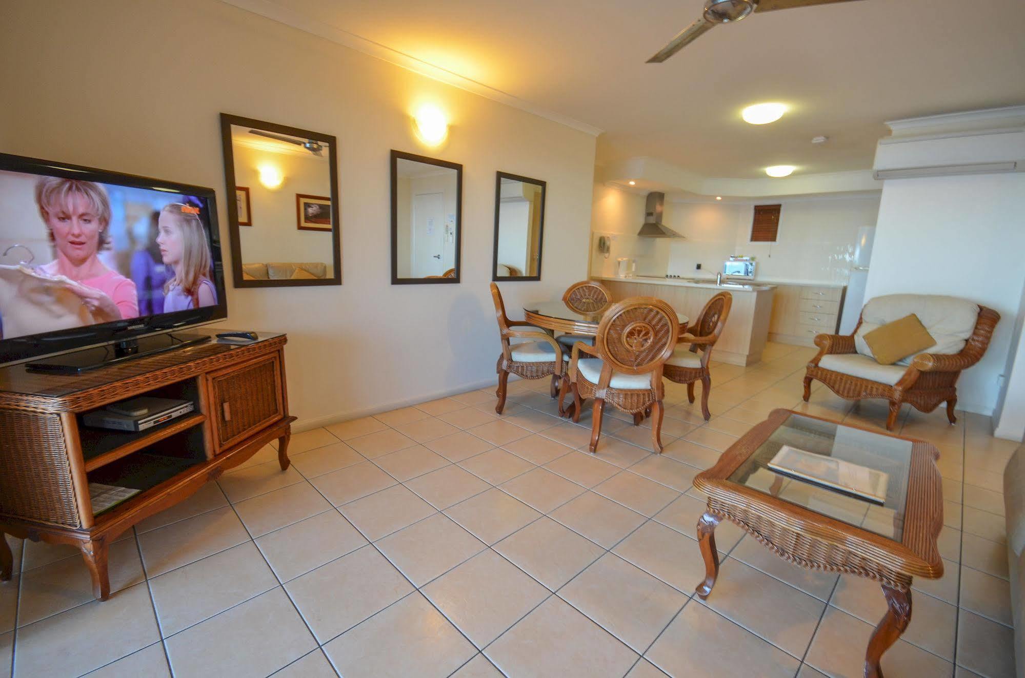 Rose Bay Resort Bowen Exterior foto