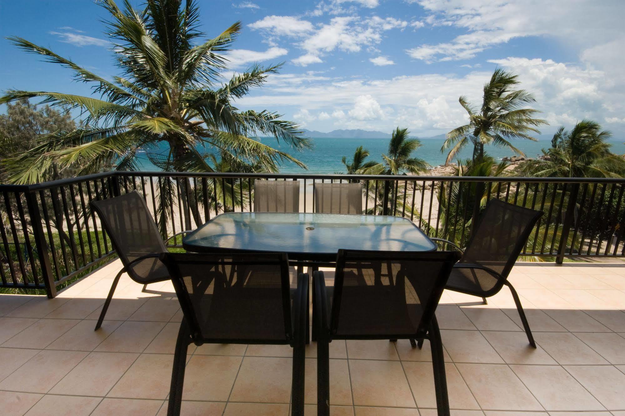 Rose Bay Resort Bowen Exterior foto