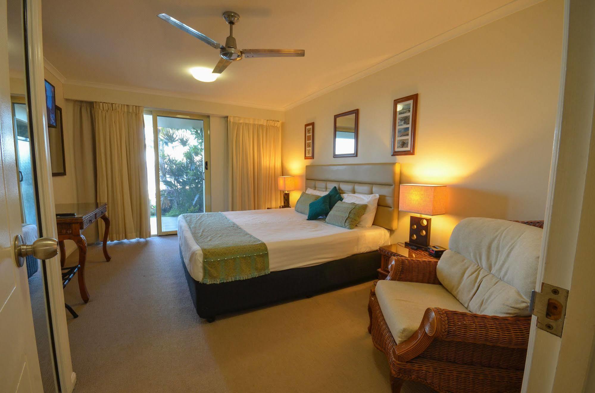 Rose Bay Resort Bowen Exterior foto